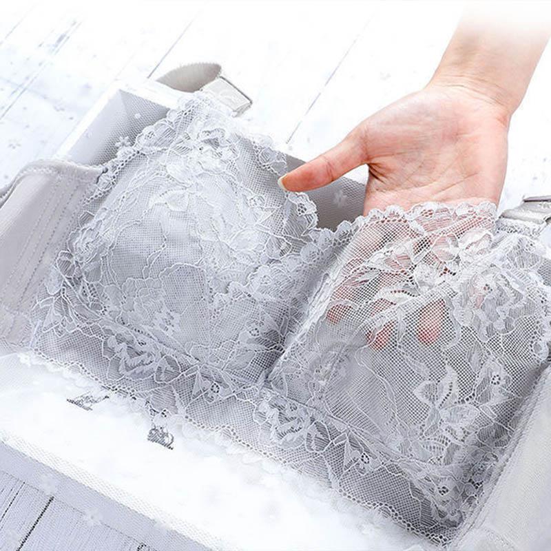 Female Hollow Lace Ruffled Light, Comfortable and Breathable Large Size Top Support Gathering Thin Section No Steel Ring No Trace Sexy Adjustable Bra