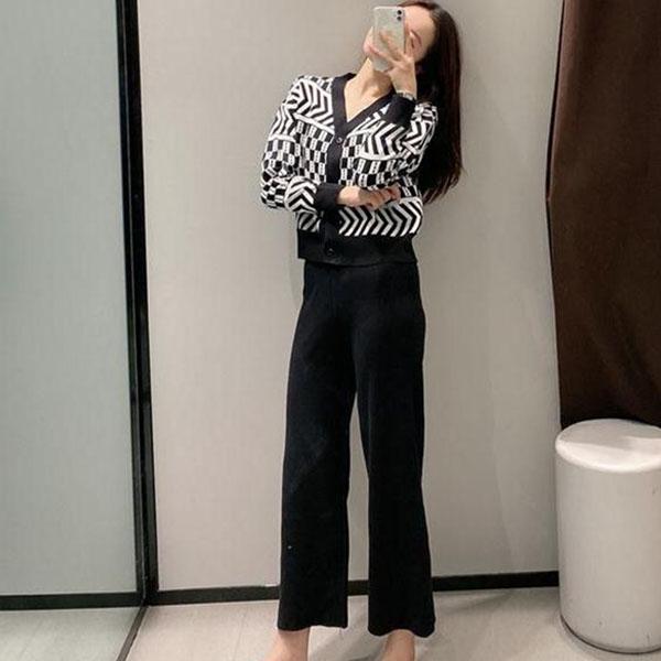 Autumn and Winter Retro Plaid Knitted Jacket Women Loose and Versatile Short College Style Outer Sweater