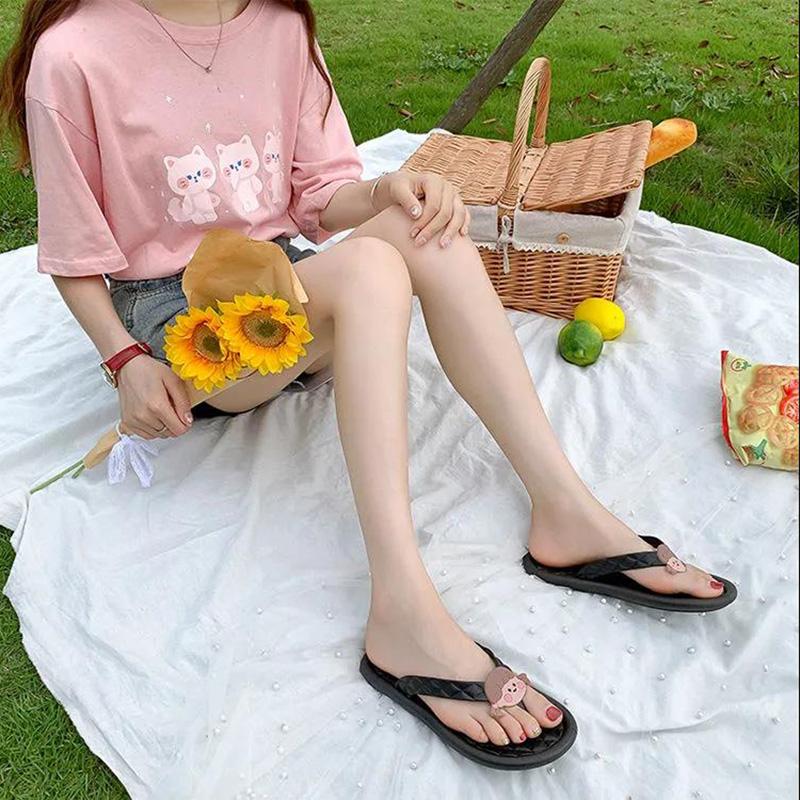 Flip-flops Female Cute Cartoon Girls Wear Non-slip Beach Beach Sandals Summer Sandals Outside Their Hearts