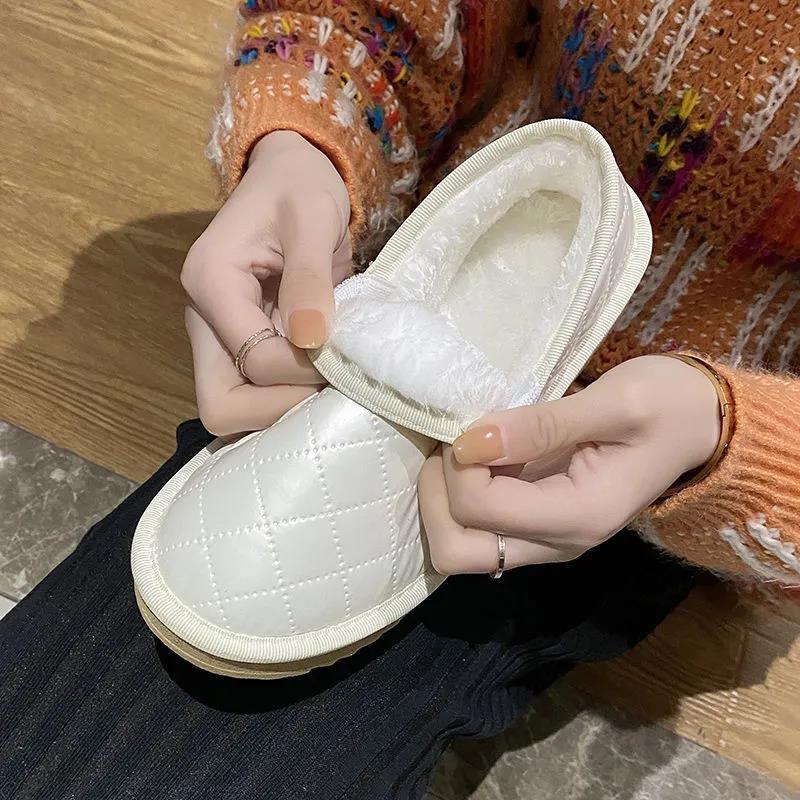 Snow Boots Women's Short Tube Leather To Keep Warm In Winter Plus Velvet All-match Flat-bottomed Waterproof Lazy Cotton Shoes Bread Shoes