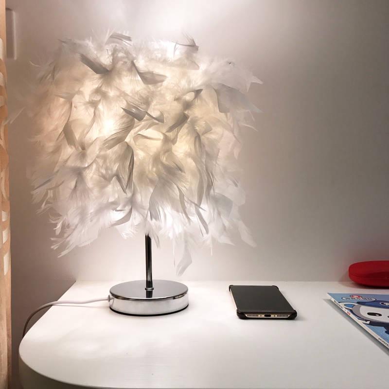 Feather Table Lamp Bedroom Bedside Lamp Simple Romantic European Princess Wedding Room Bedside Lamp