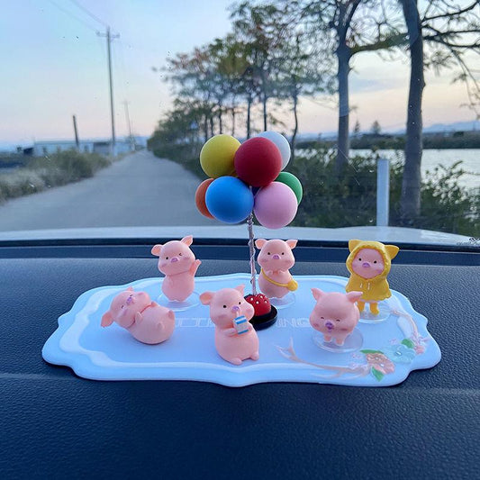 Creative Car Ornaments Car Center Console Hand-made Piggy Ornaments Toy Office Desktop Car Interior Decoration Supplies