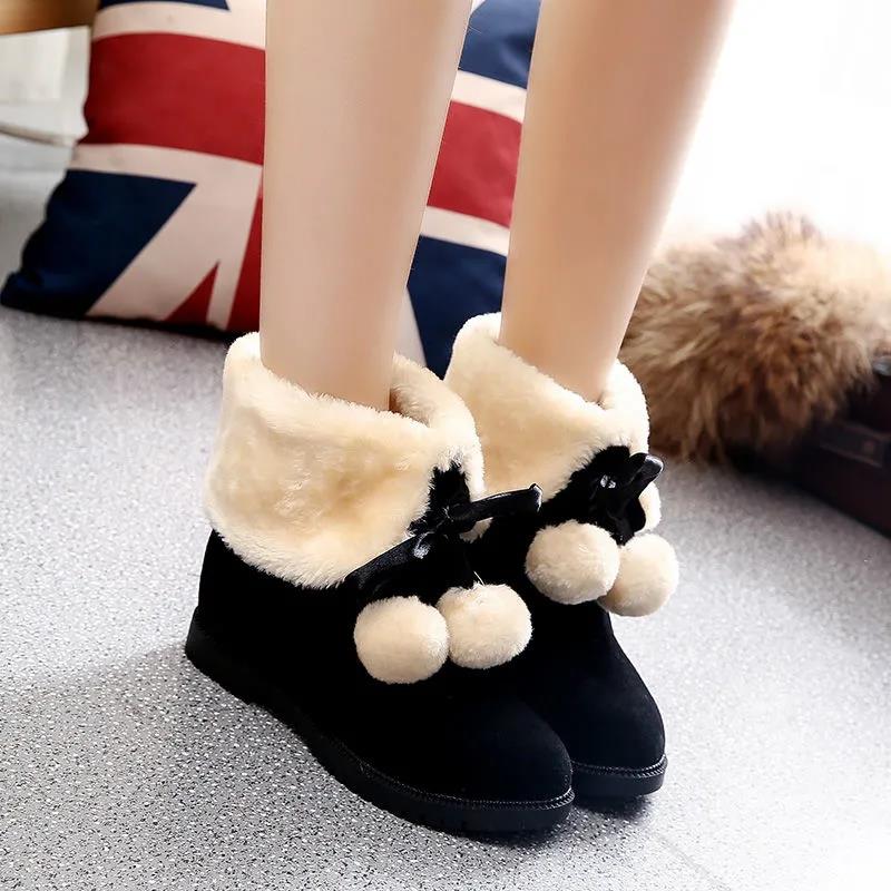 Autumn and Winter Snow Boots Women's Short Boots Non-slip Flat Bottom and Velvet Thick Short Boots To Keep Warm