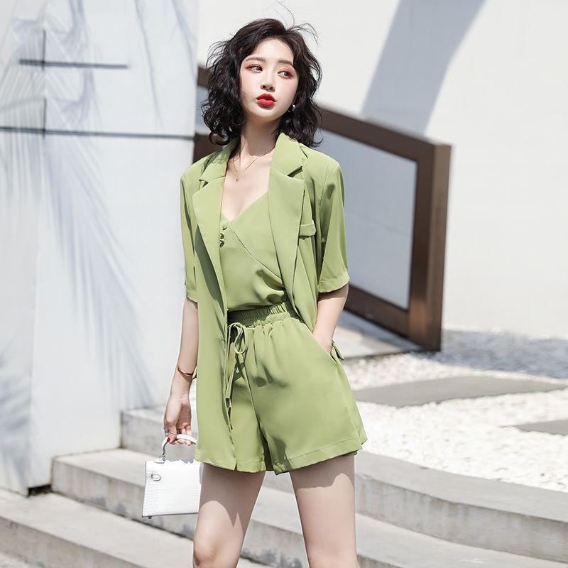 Drape Suit Professional Suit Female Temperament Slim Shorts Three-piece Short-sleeved Suit Jacket + Lining + Wide-leg Shorts Ladies Casual Suit Suit