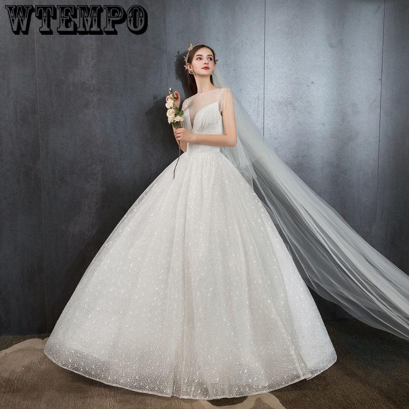 Long Sleeve Wedding Dress V Neck  Appliques Lace Wedding Gown Bride Dress