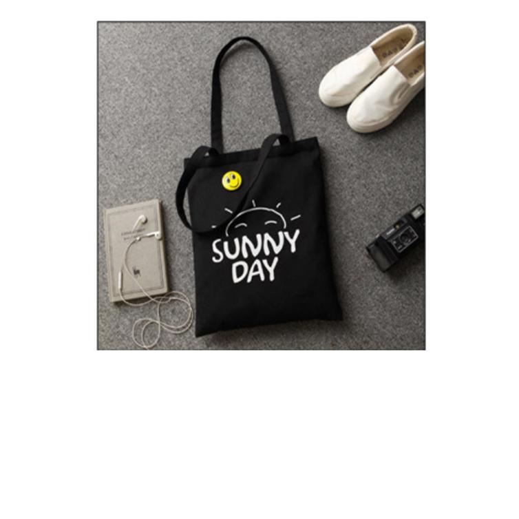 Canvas bag the schoolgirl is cross-carrying a canvas bag with a versatile shoulder