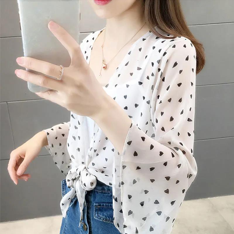 1 PCS Beach Sun Cardigan Chiffon Women Sun Protection Summer Short Solid Color Thin Shawl Heart-shaped Print