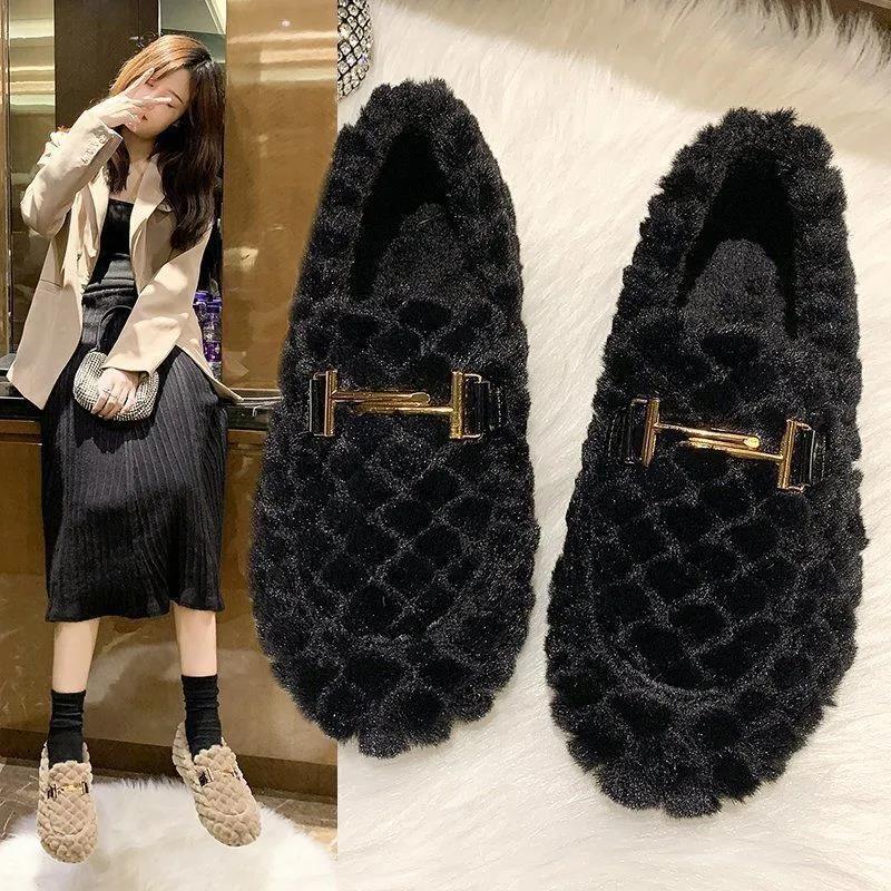 Autumn and Winter Women's Plush Shoes  Plus Velvet Cotton Shoes Short Plush Ankle Boots