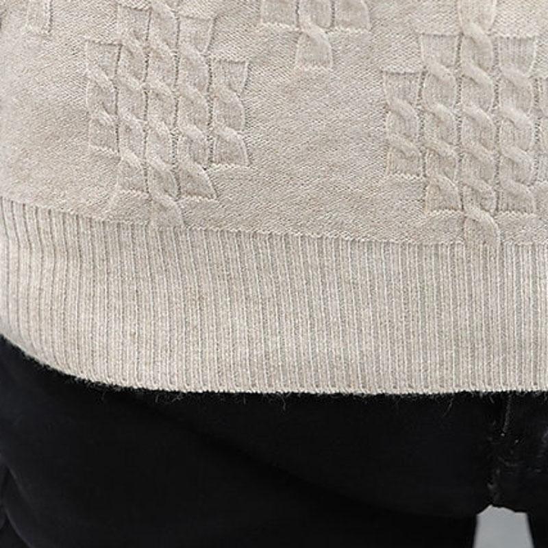 V-neck Sweater Men's Slim Type Autumn and Winter Bottoming Shirt Thin Section Korean Low-neck Sweater Seamless Sweater