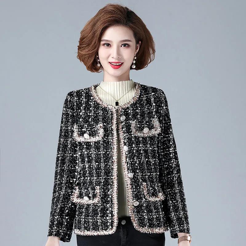 Spring Coat Women's Western Style Noble Short Jacket Middle-aged and Elderly Large Size Tooling Top