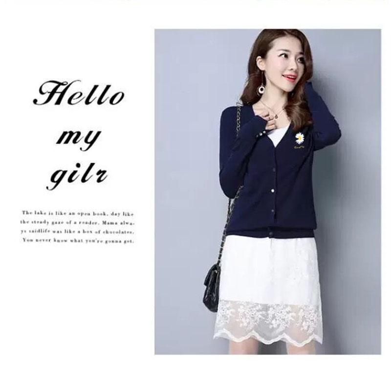 Autumn and Winter Wool Coat Cardigan V-neck Short Top Slim Knit Young Women's Sweater