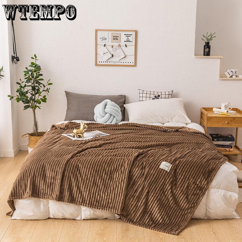 Skin-friendly Flannel Blanket Warm Napping Leisure Blanket Towel Blanket Single Double Summer Thin Blanket