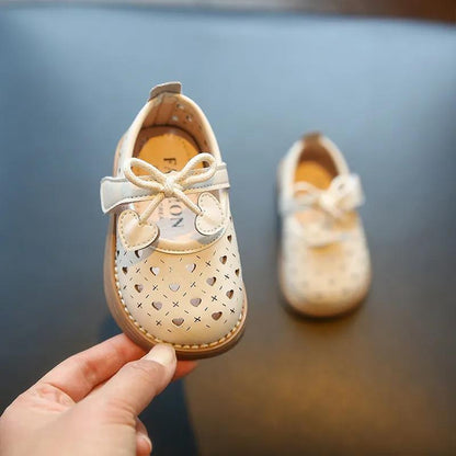 Female Baby Shoes Spring Baby Girl Princess Shoes Soft-soled Toddler Shoes Non-slip Baby Sandals Hollow Children's Small Leather Shoes