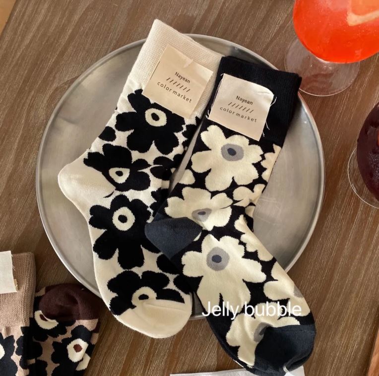Winter Cotton Socks Korean Retro Flower Embroidered Socks Women's All-match Socks