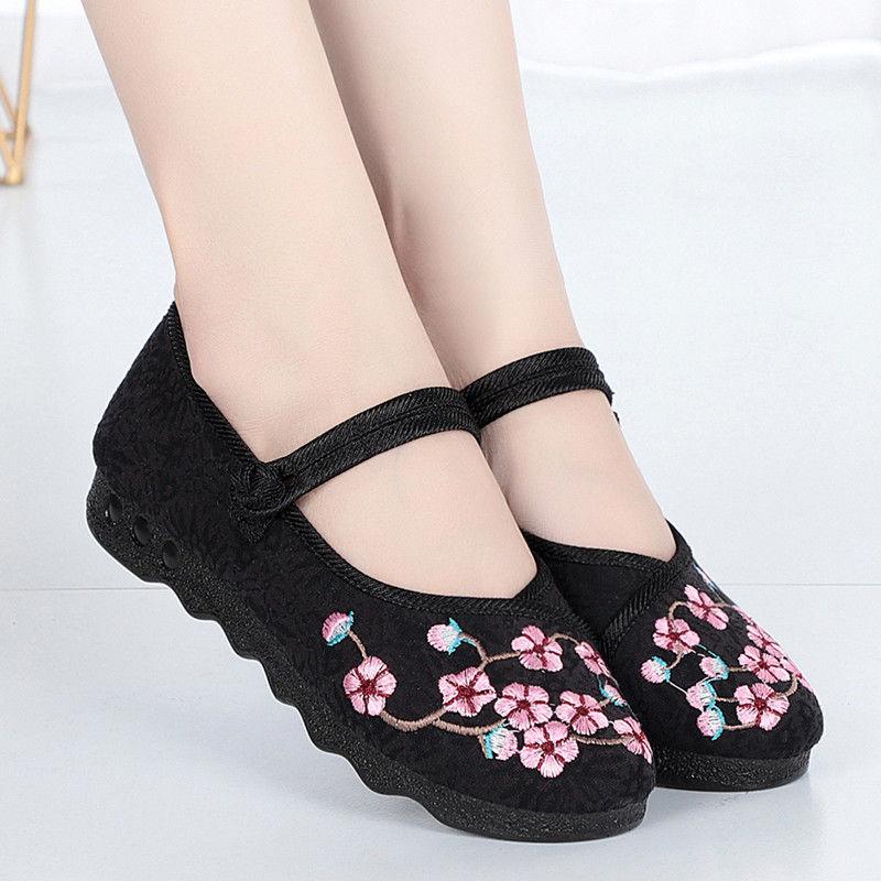 Old Beijing Cloth Shoes Women Hanfu Embroidered Shoes Women Ancient Style Shallow Mouth Soft Bottom Ethnic Style Women's Shoes Non-slip Mother Shoes