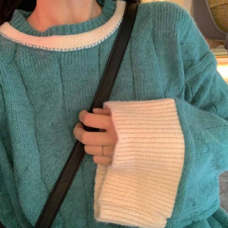 Autumn and Winter Loose Sweet Stitching Knitted Long-sleeved Fashion Sweater Women