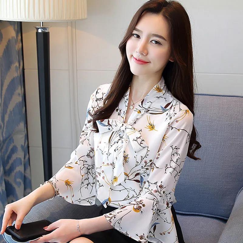 Women's Summer Chiffon Lace Shirt Short Sleeve Round Neck Loose Print Bell Sleeve Top