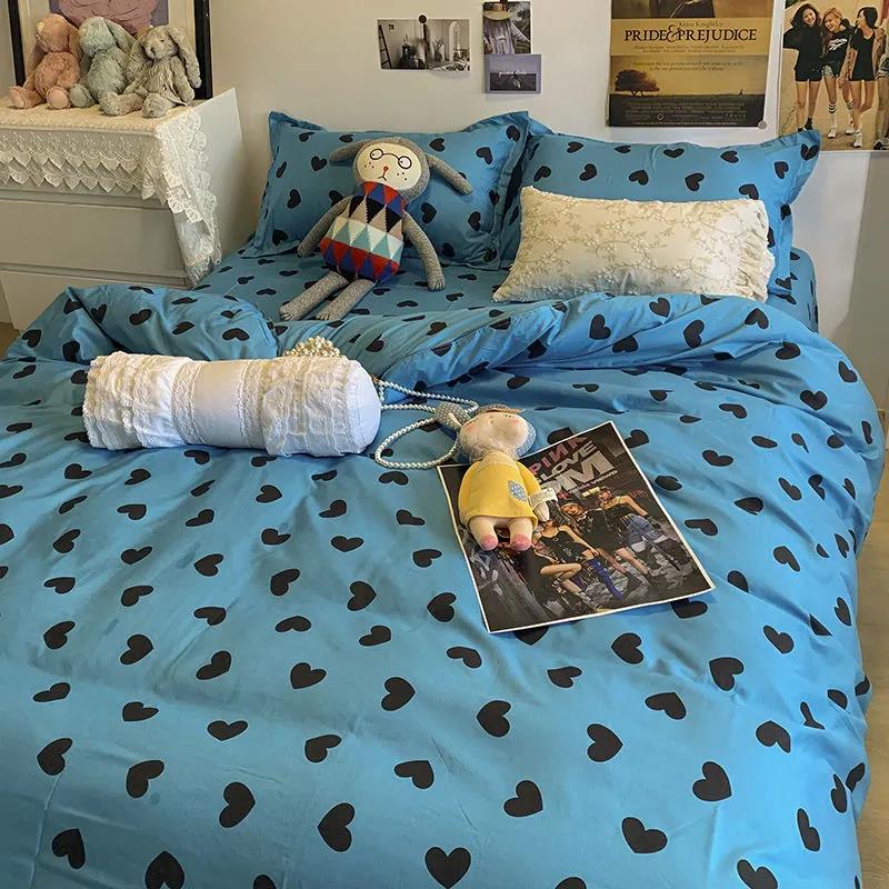 Simple College Style Four-piece Bedding Set Double Bed Quilt Cover Four-piece Pillowcase