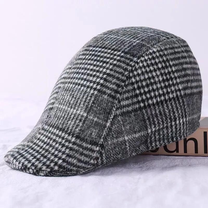 Autumn Winter Men's Plaid Cotton Peaked Cap Middle-aged Elderly Warm Cold-proof Beret Winter Dad Casual Outdoor Sun Hat Painter Hat