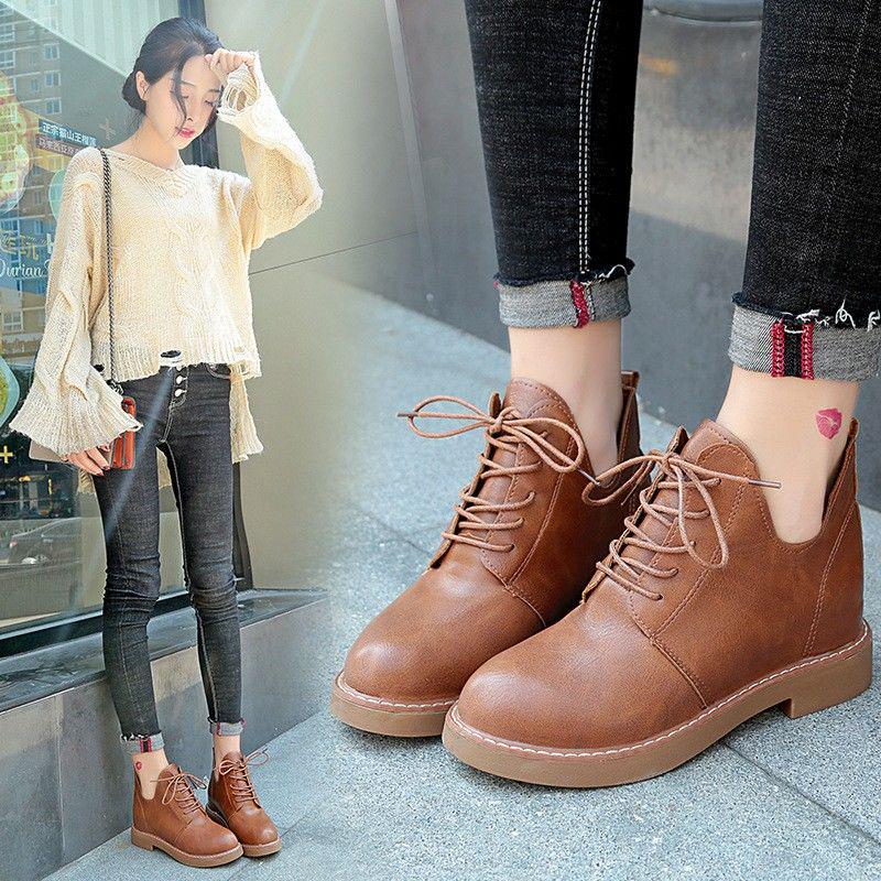 Pair of Women Shoes Lace Martin Boots Women's Boots 2019 Autumn Shoes Ladies Single Shoes Sneakers