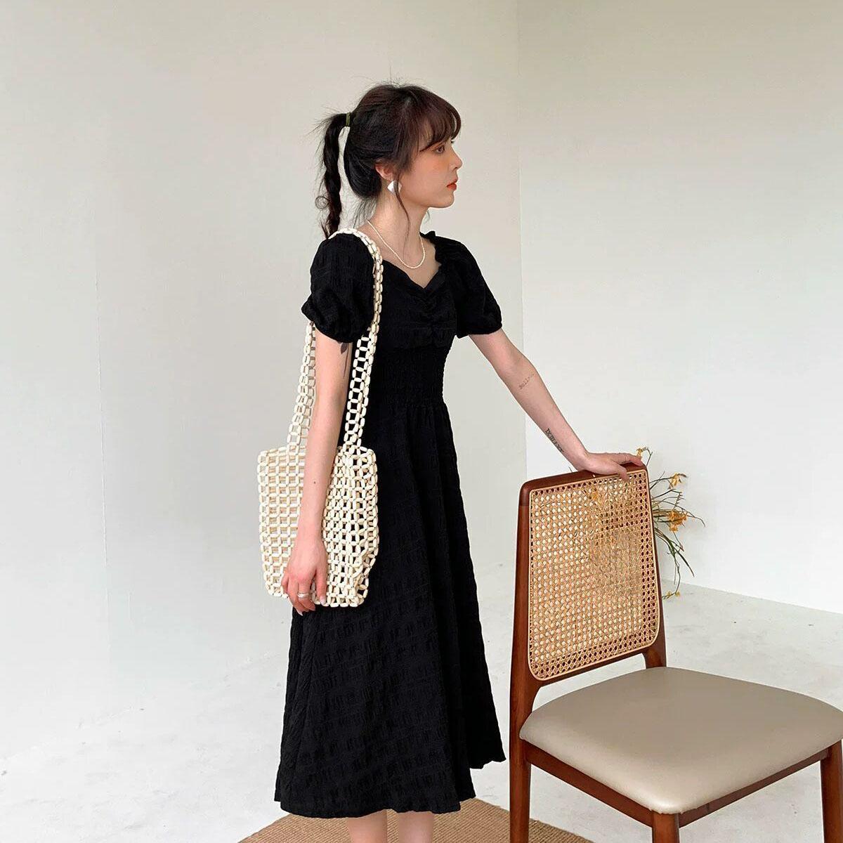 Female Simple Elegant Retro Platycodon Grandiflorum French Solid Color Square Collar Waist Show Slim Dress
