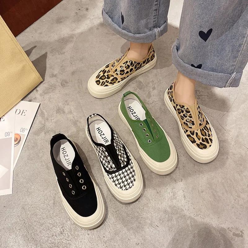 Women's Canvas Shoes Summer Slip-on Flat Shoes All-match Board Shoes Thick-soled Casual Shoes Summer Breathable Flat Sneakers