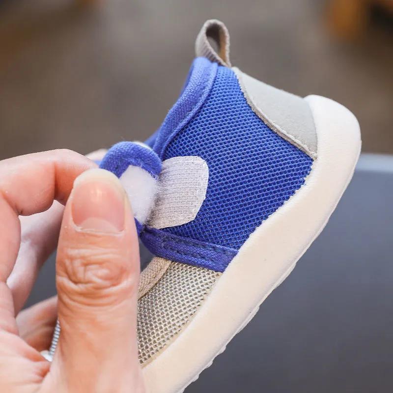 Baby's Summer Shoes Soft Soled Baby Walking Cartoon Light Shoes Children's Antiskid and Kickproof Flat Shoes