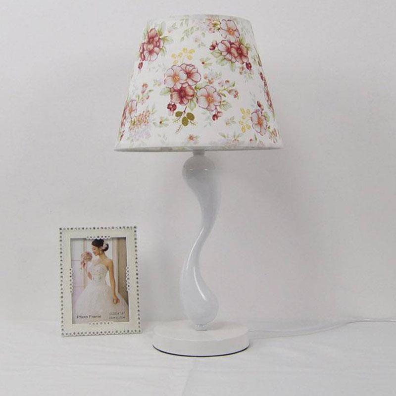 Modern Minimalist Table Lamp Bedroom Bedside Lamp Creative Blue Fabric Lampshade Lamp Living Room