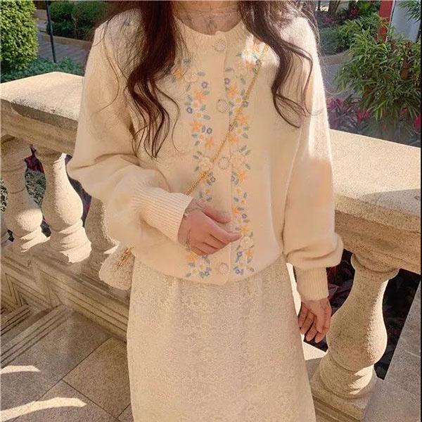 Autumn Small Fresh Embroidered Knitted Cardigan Long-sleeved Jacket Sweet Wild Sweater Women