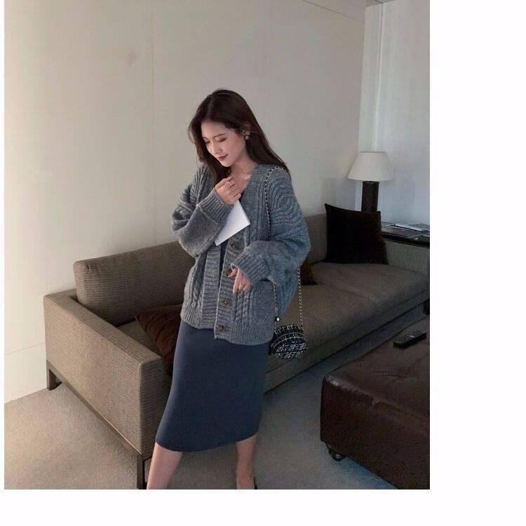Autumn and winter new women's raglan sleeves classic twist sweater knit cardigan coat