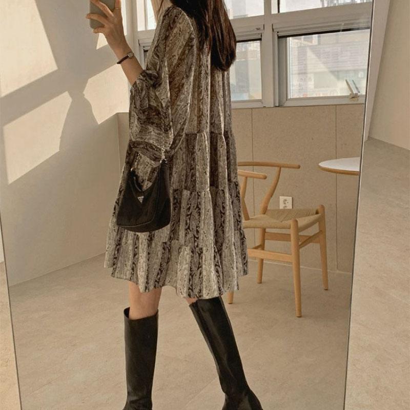 Spring Summer Korean Dress Women Retro Print V-neck Lantern Sleeves Loose Short Skirt Bohemian Dress Large Size