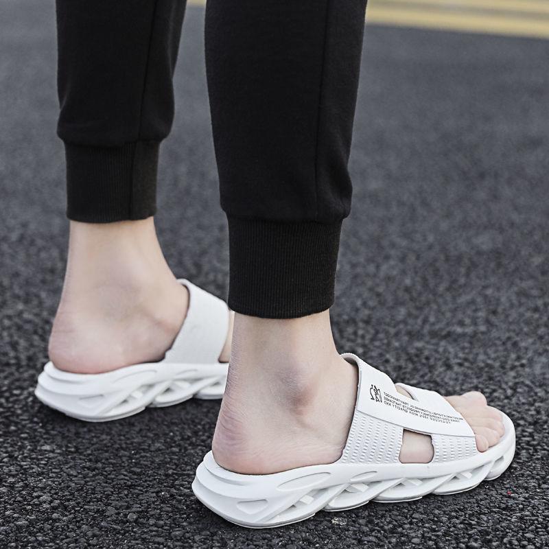 Summer Slippers Men's Outdoor Korean Version Trend Opersonality Casual Sandals Wear Beach Sandals