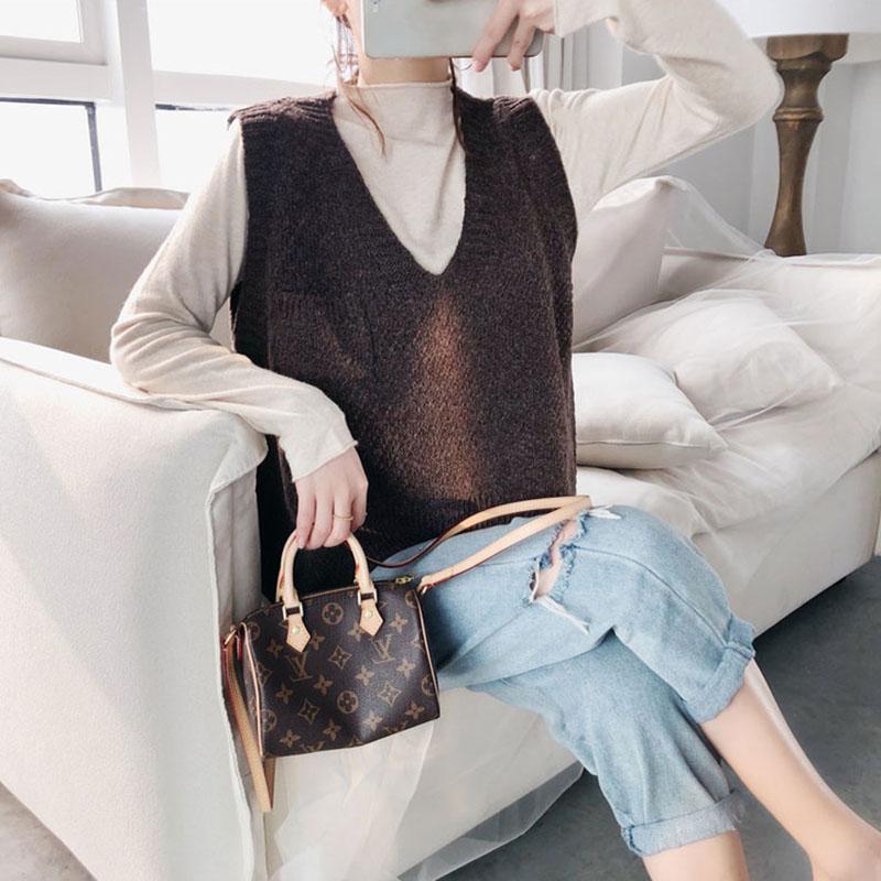 Spring and Autumn Sleeveless Waistcoat V-neck Knitted Vest Sweater Fashion Solid Color Women's Vest