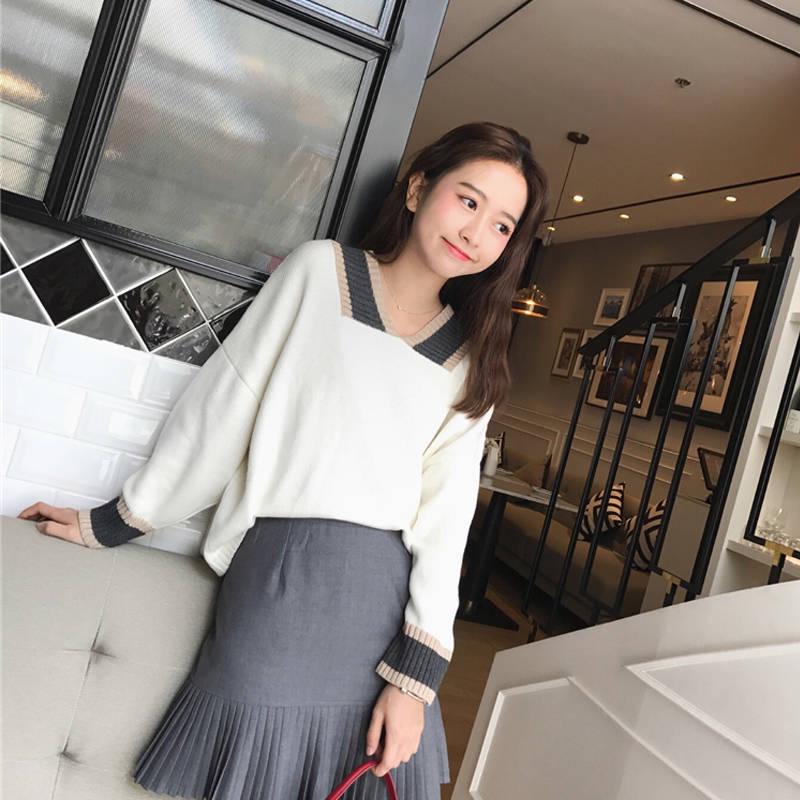 Autumn and Winter V-neck Sweater Female Students Loose and Versatile Color Contrast Pullover Sweater Coat Women