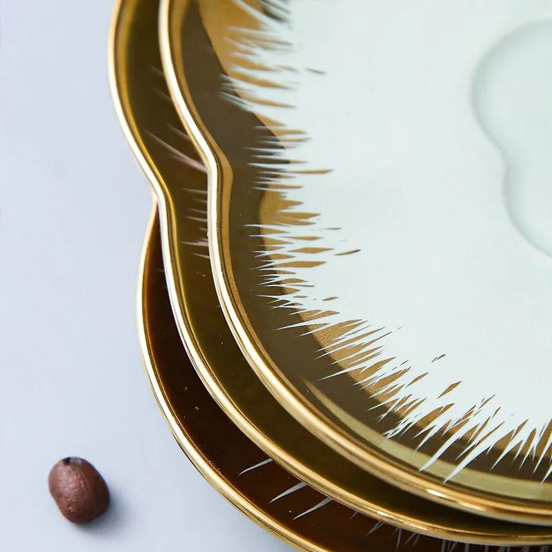 European-style Ceramic Coffee Cup Tracing Gold Cup and Saucer Set, Light Luxury British Flower Tea Cup, High-end Couple Gift Cup and Saucer