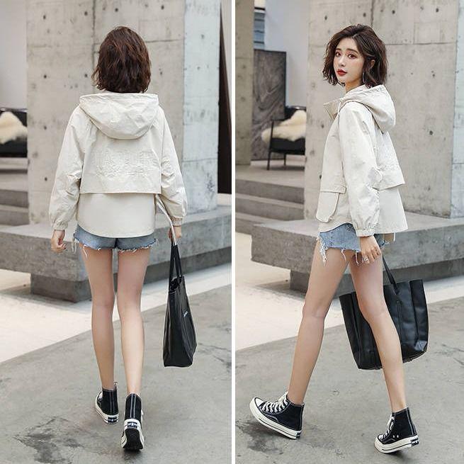 Autumn Casual Trench Coat for Women Pleated Zipper Hooded Short Windbreaker Loose  Female Tops