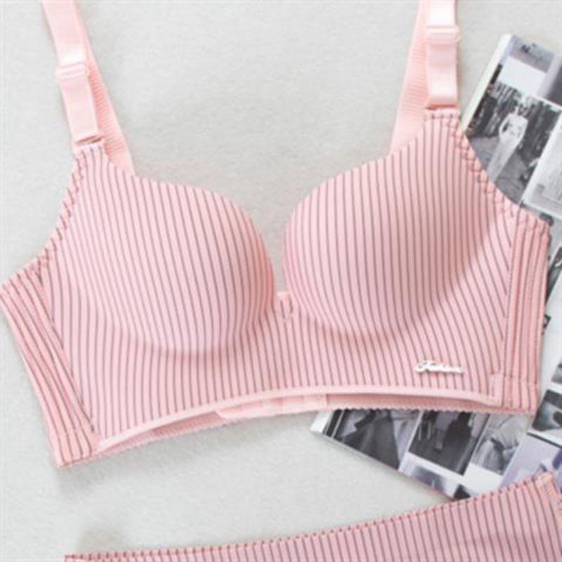 Gather Wireless Bralette Back Closed Seamless Underwear Lingerie Female Sexy with Push Up Bra