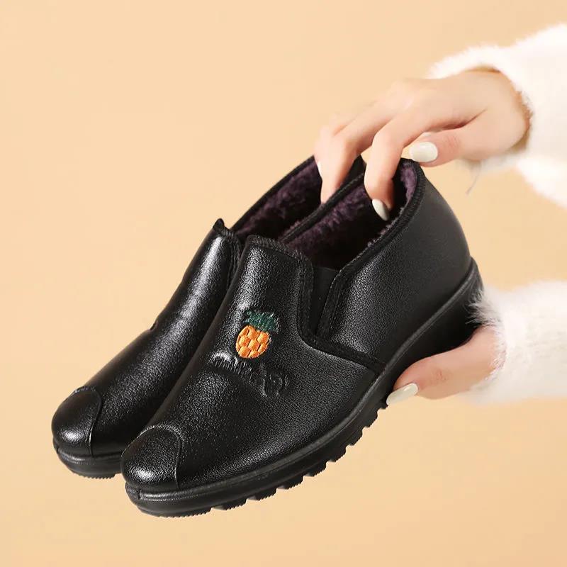 Winter Women's Warm and Comfortable Cotton Shoes Waterproof Non-slip Soft-soled Cotton Boots Flat Shoes