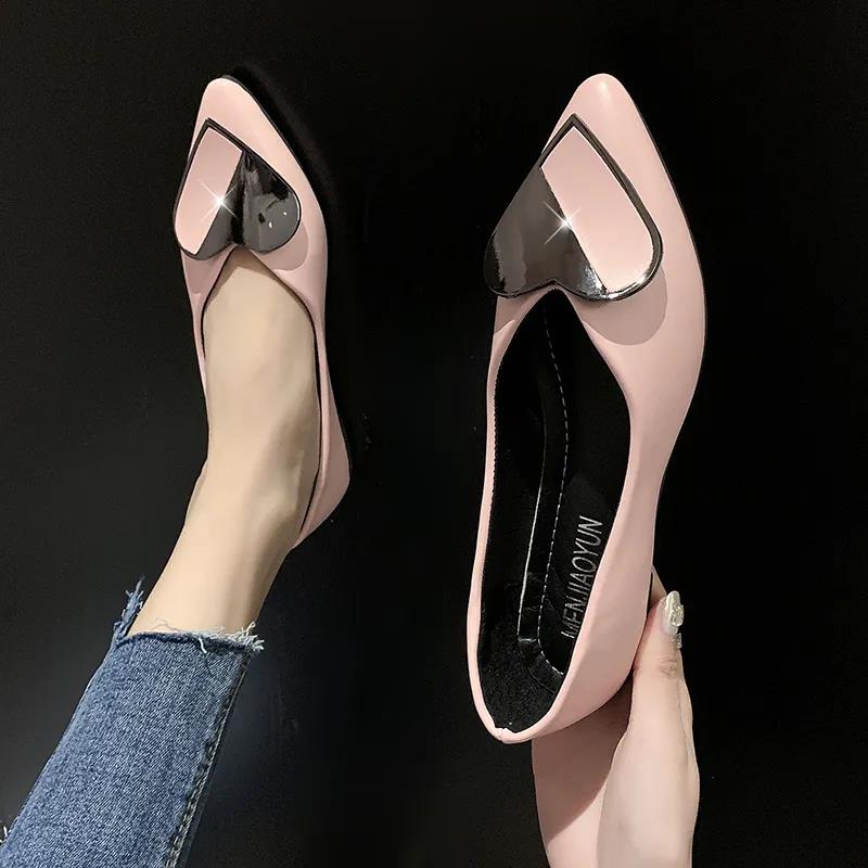 Sweet Pointed Toe Flat Shallow Mouth Single Shoes All-match Women's Shoes Heart-shaped Square Buckle Soft Leather Flat Shoes