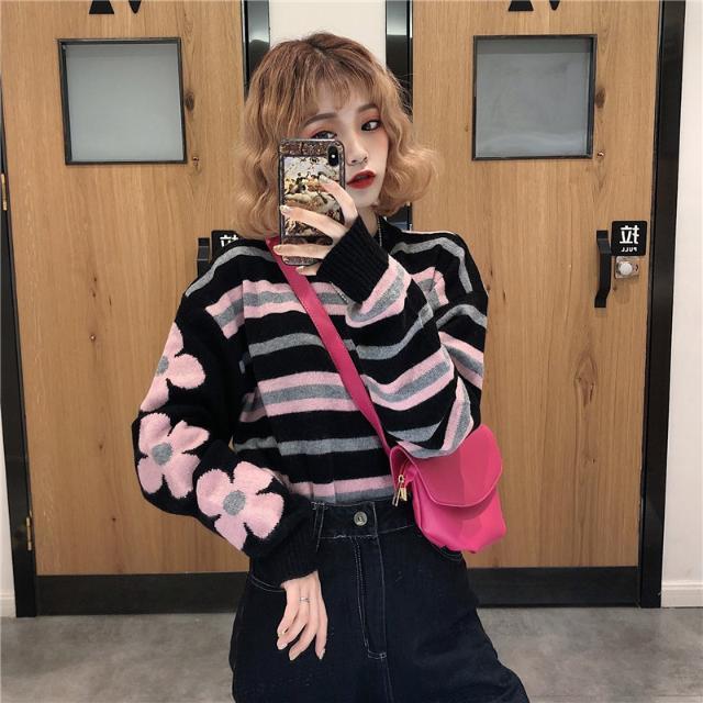 Korean Wild Thickening Autumn and Winter Pullover Sweater Women Loose Long Sleeved Sweater