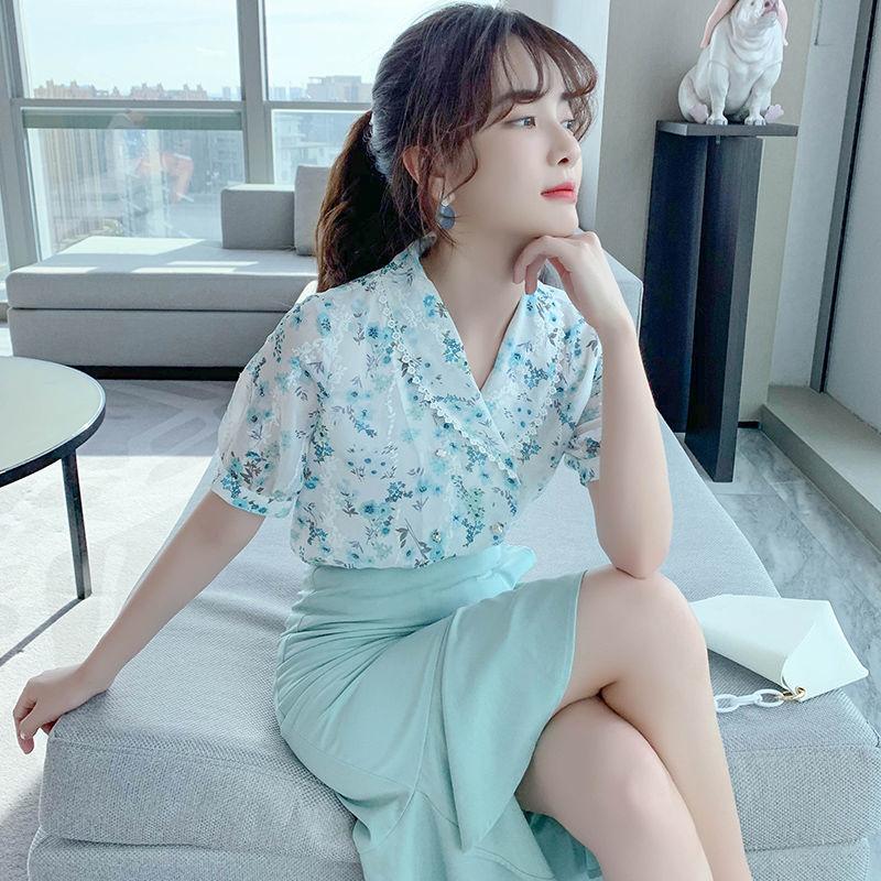 Chiffon Shirt Floral Short-sleeved Suit Female Sweet Temperament Thin Fishtail Skirt Two-piece Retro Style Skirt Chiffon Fishtail Skirt