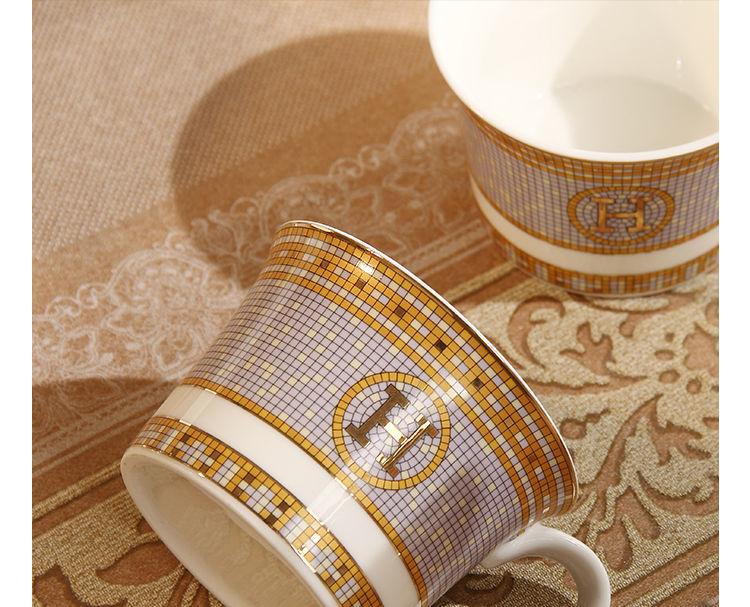 High-end Coffee Cup Mascot European Bone China Home Coffee Cup and Saucer Set British Afternoon Tea Cup Luxury Gift