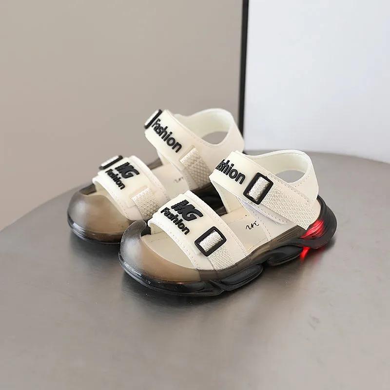Baby Sandals Summer Boys Girls Flashing Shoes Baotou Beach Sandals Soft Sole 1-6 Years Old Kid Sneakers