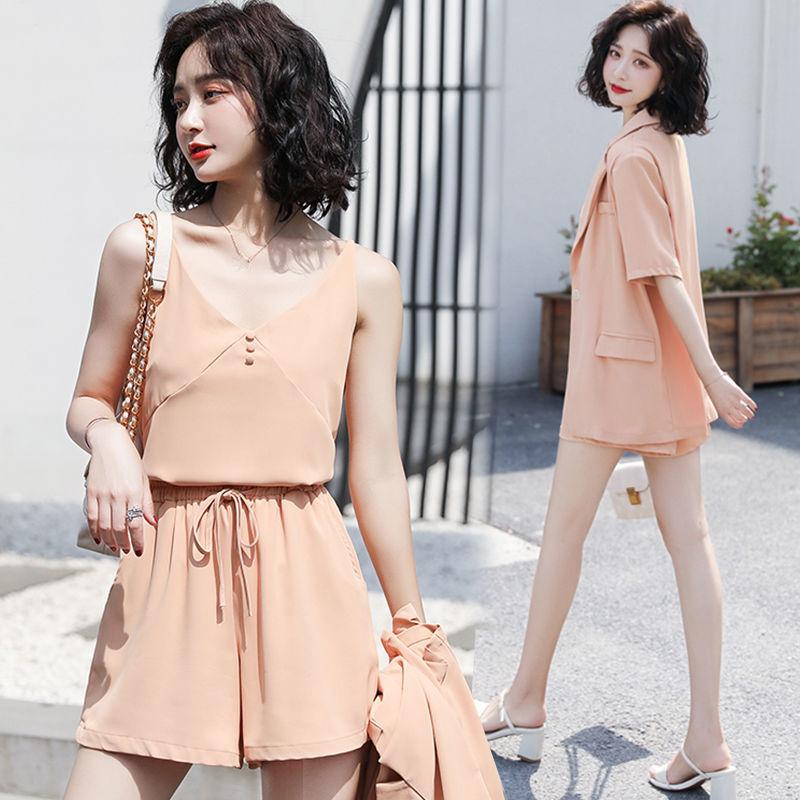Drape Suit Professional Suit Female Temperament Slim Shorts Three-piece Short-sleeved Suit Jacket + Lining + Wide-leg Shorts Ladies Casual Suit Suit