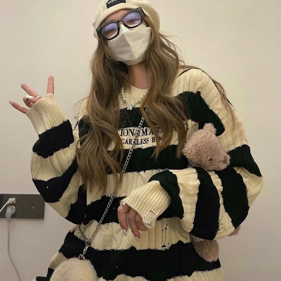 Retro Striped Loose Lazy Knit Sweater Long Sleeve Embroidered Hole Round Neck Pullover Sweater for Women