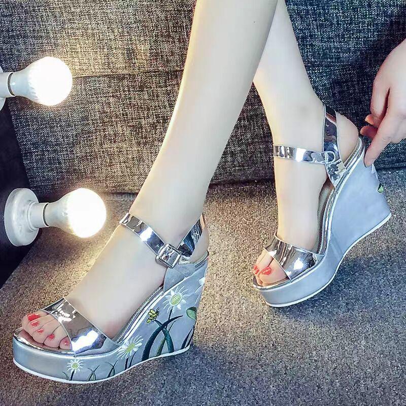 Wedge Sandals Women's Summer Casual Style Rhinestone Rivet Platform Platform Shoes  High Heel Roman Shoes