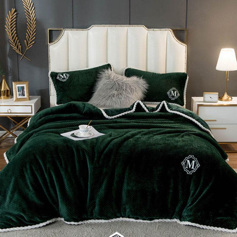 Double-layer Multifunctional Blanket Quilt Cover Thick Warm Fleece Blanket Coral Flannel Sofa Bedroom Nap Leisure Cover Blanket
