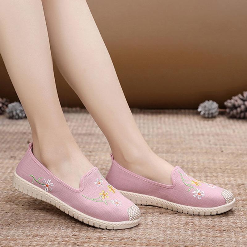 Women's Old Beijing Breathable Cloth Shoes Canvas Flat Soled Non Slip Casual Shoes