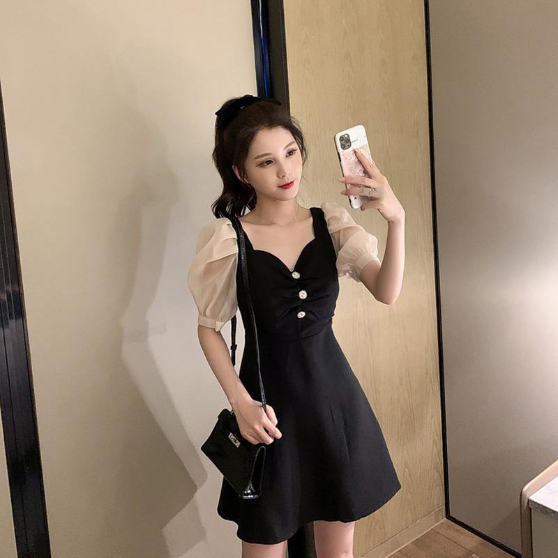 Summer French Retro Puff Sleeve V-neck Waist Waist and Thin Temperament Dress Women's Little Black Dress Mid-length Slim Dress French Retro