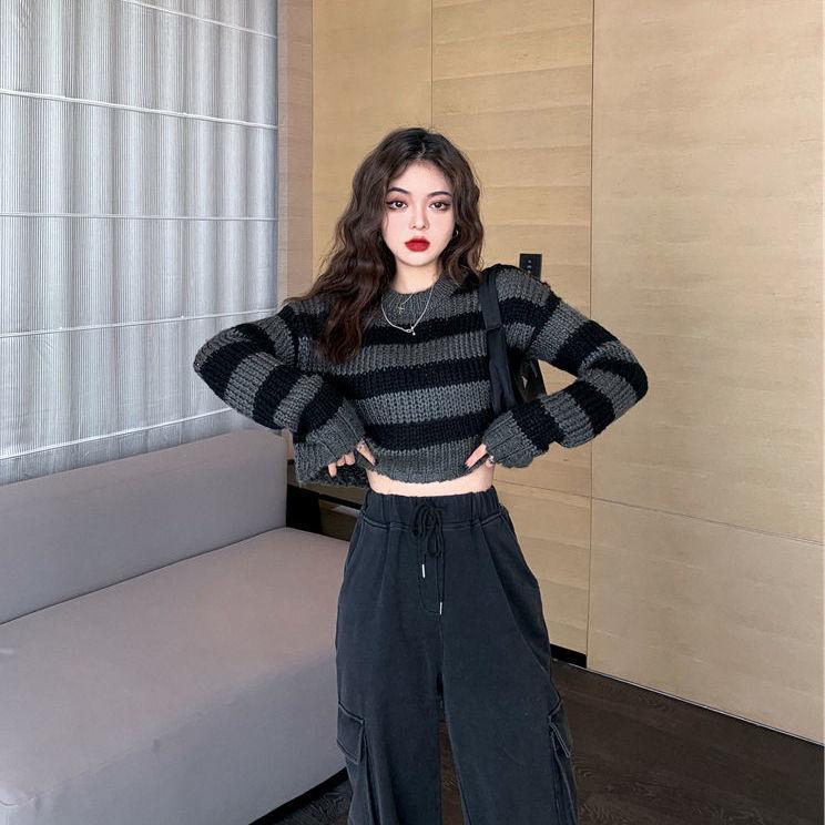 Autumn and Winter Loose Lazy Knit Sweater Women Pullover Round Neck Striped Student Short Sweater Women
